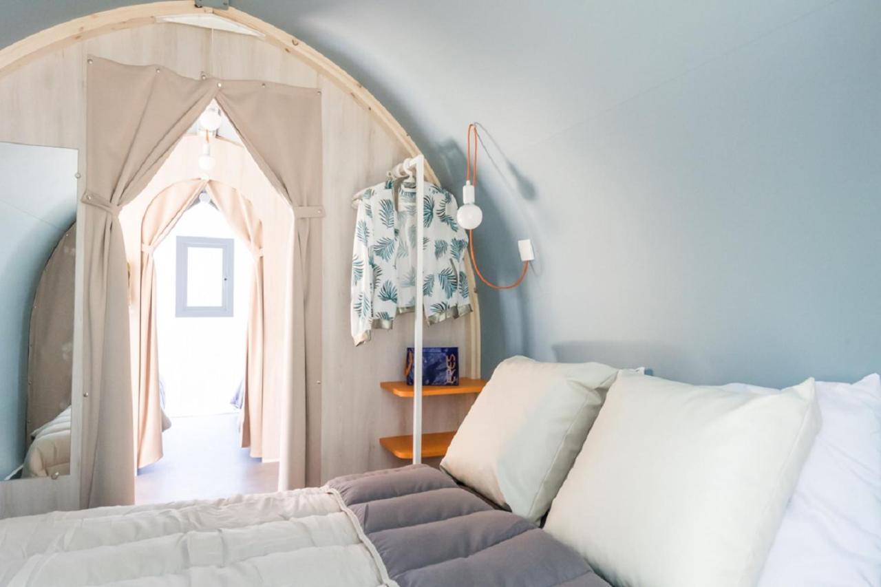 Camping Le Chateau Du Gibanel Saint-Martial-Entraygues Exteriör bild